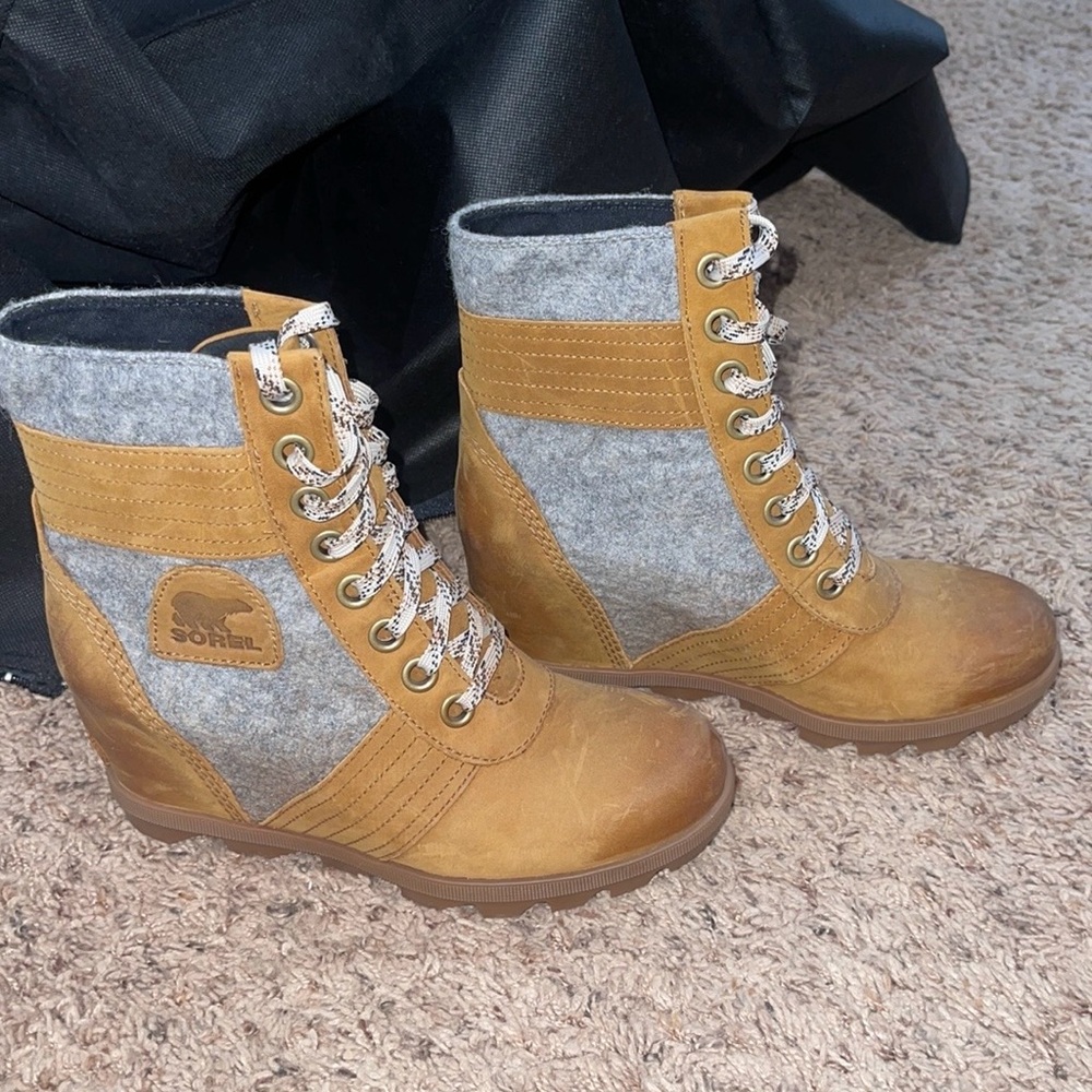 Sorel Lexi Wedge Boots - Picture 7 of 7